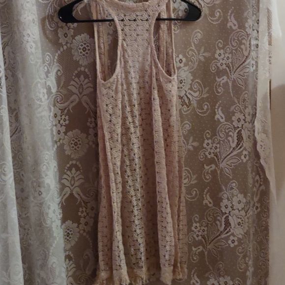 Wallflower Women's size S Boho Chic Vest Beige long crocheted fringe bottom - Picture 4 of 7